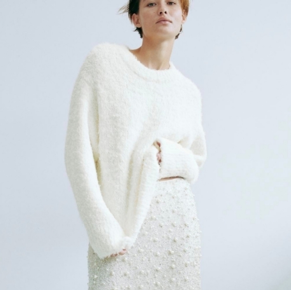NWT H&M Off White Fluffy Cropped Sweater XS